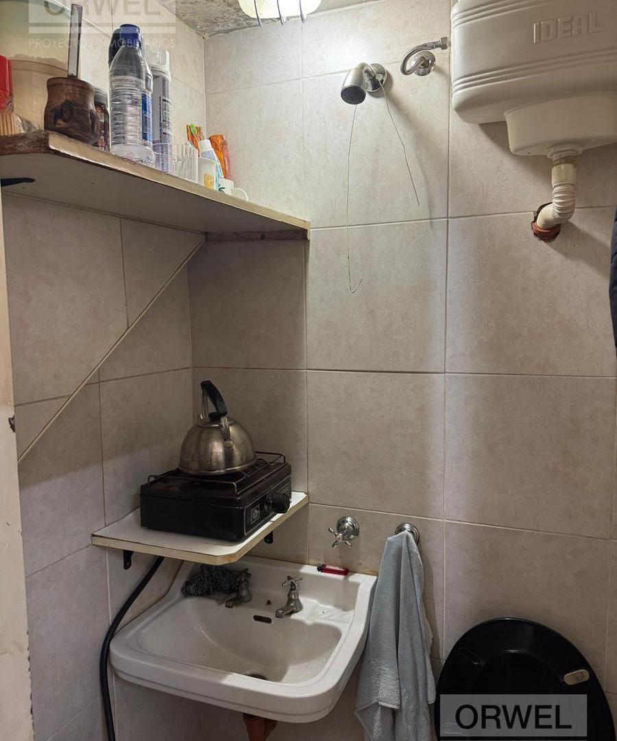 Foto de Local Comercial en Olivos – Excelente Ubicación y Gran Potencial, imagen 2