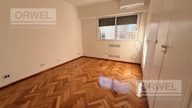 Departamento 3 dormitorios con dependencia, excelente planta. Cochera y Seguridad 24 hs 4