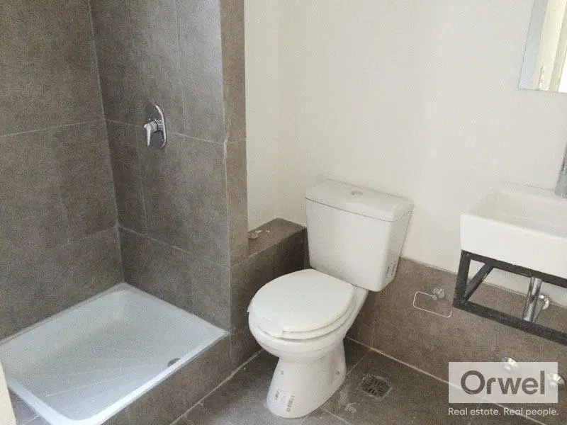Monoambiente en Venta con patio y cochera. Núñez 5
