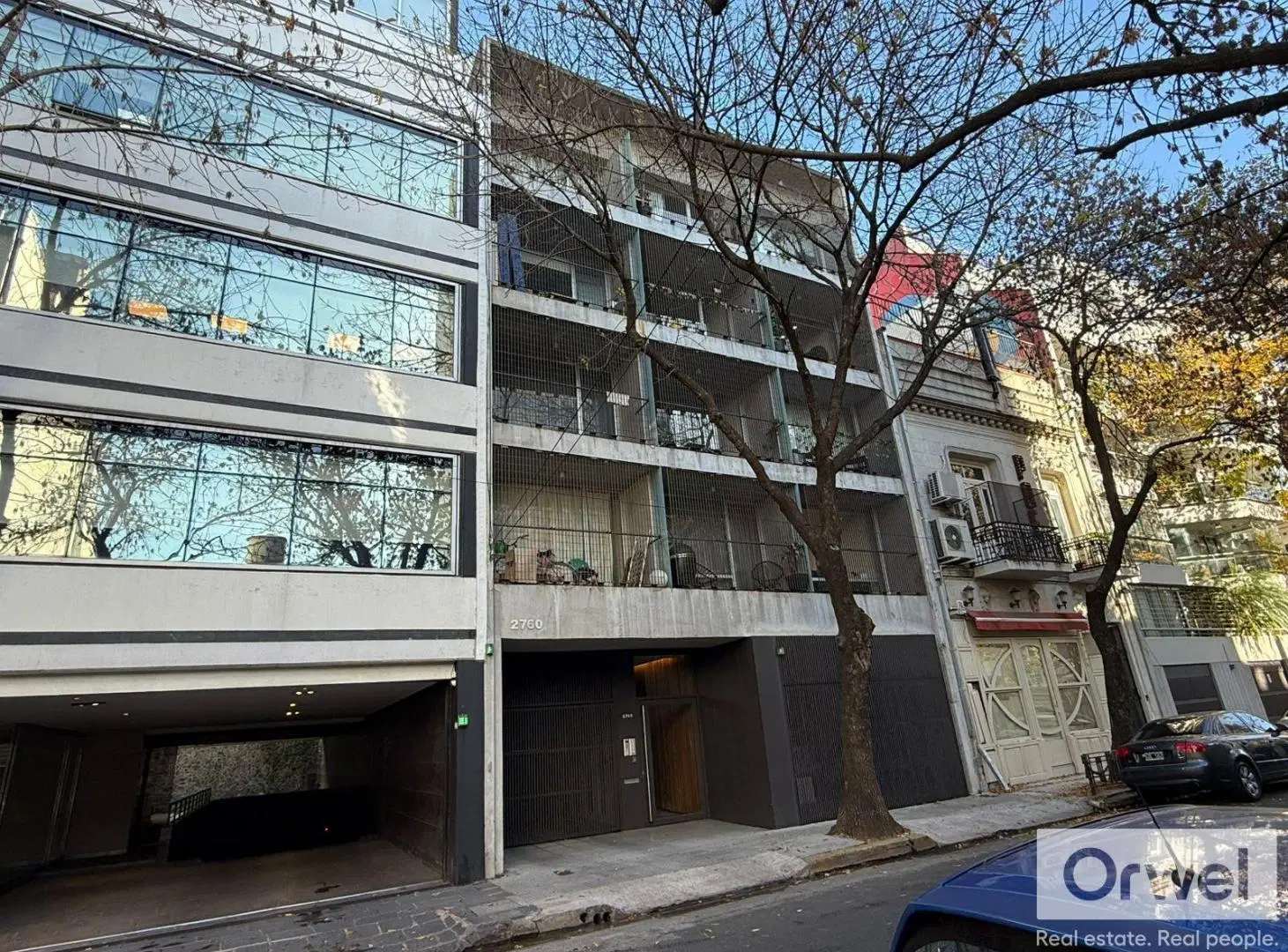 Monoambiente en Venta con patio y cochera. Núñez 4