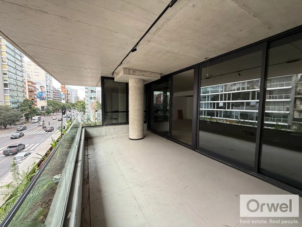 Oficina en ALQUILER en Belgrano. Seguridad. Cochera. Balcon 5