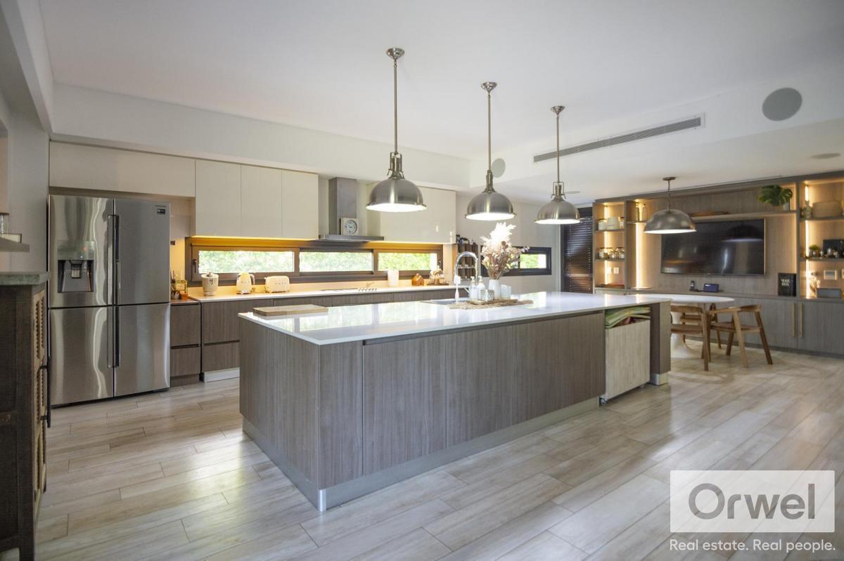 Foto de Casa en alquiler o venta en El Golf Nordelta. Amoblada, Pileta y vistas, imagen 3