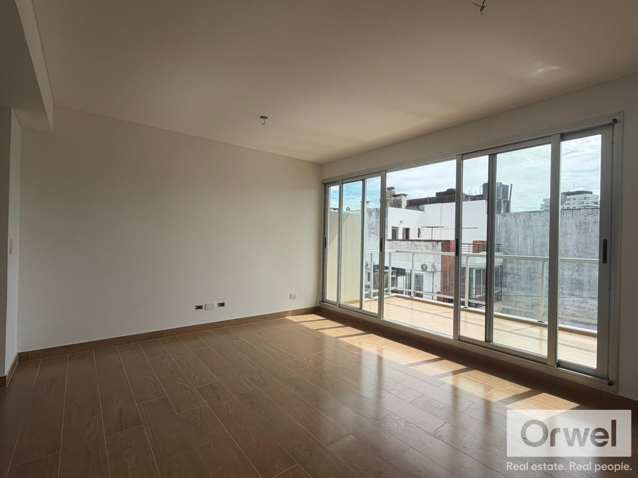 Monoambiente A ESTRENAR Amplio Sol Vista Amenities Colegiales