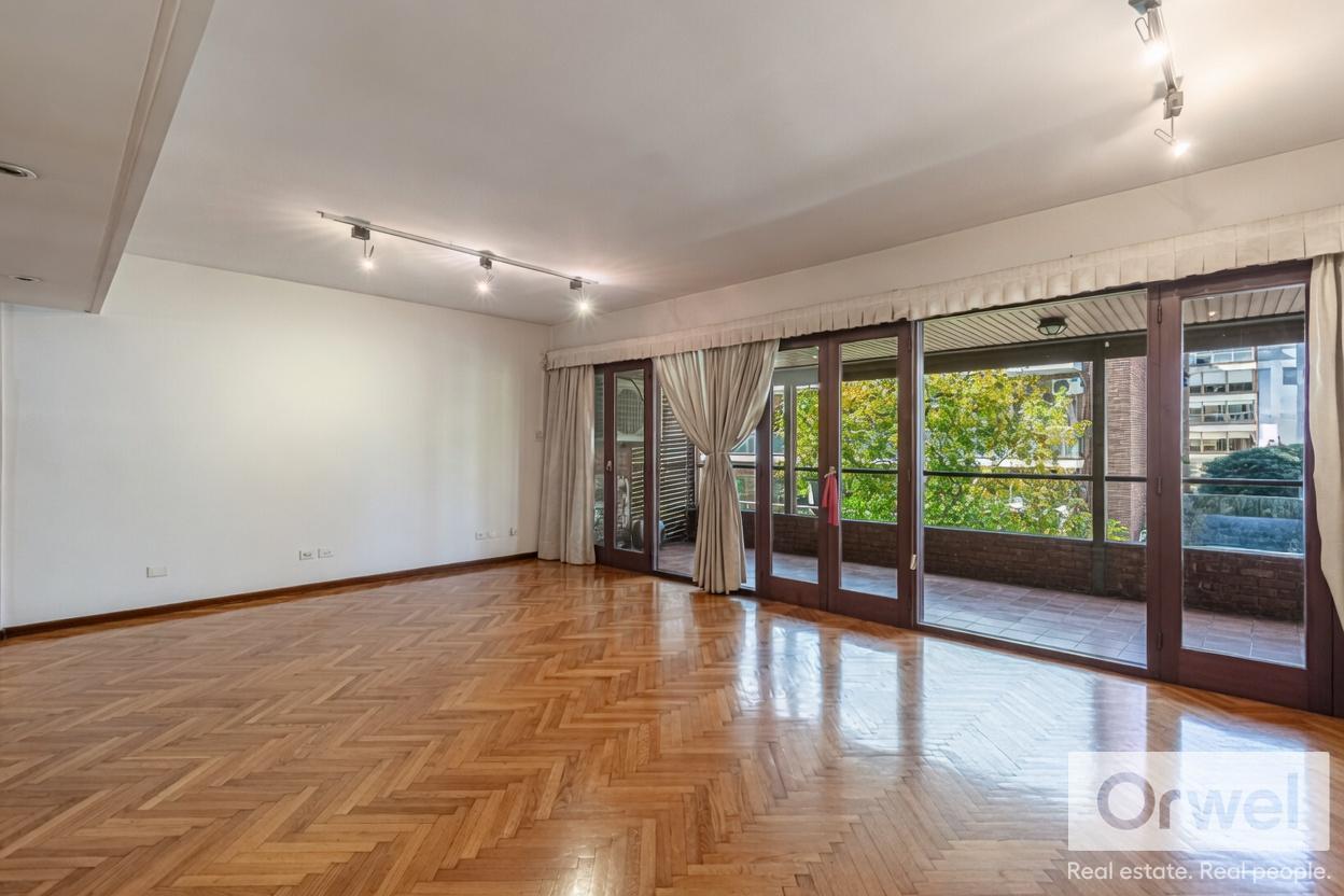 Departamento en Venta 4 ambientes y 2 cocheras. Palermo