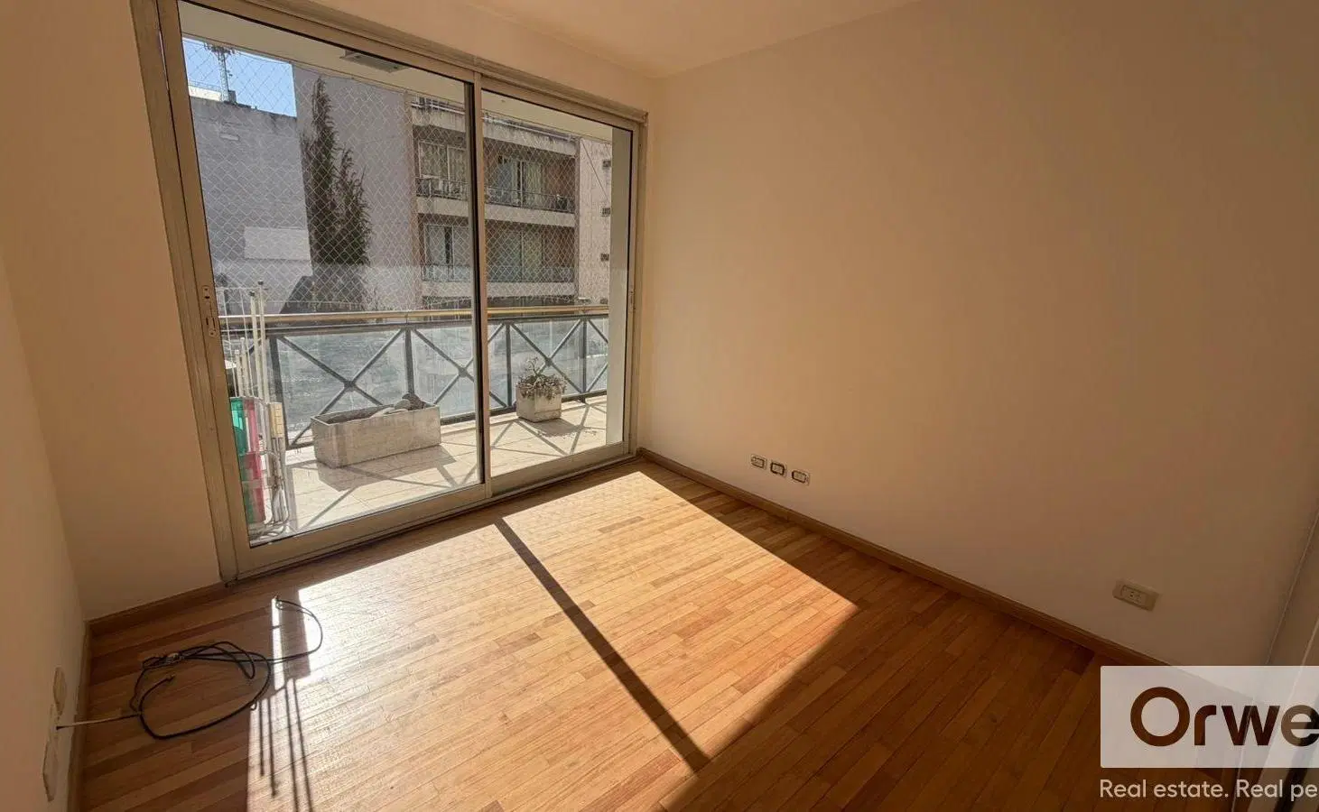 Departamento en Venta 3 dormitorios y cochera fija. Recoleta 4