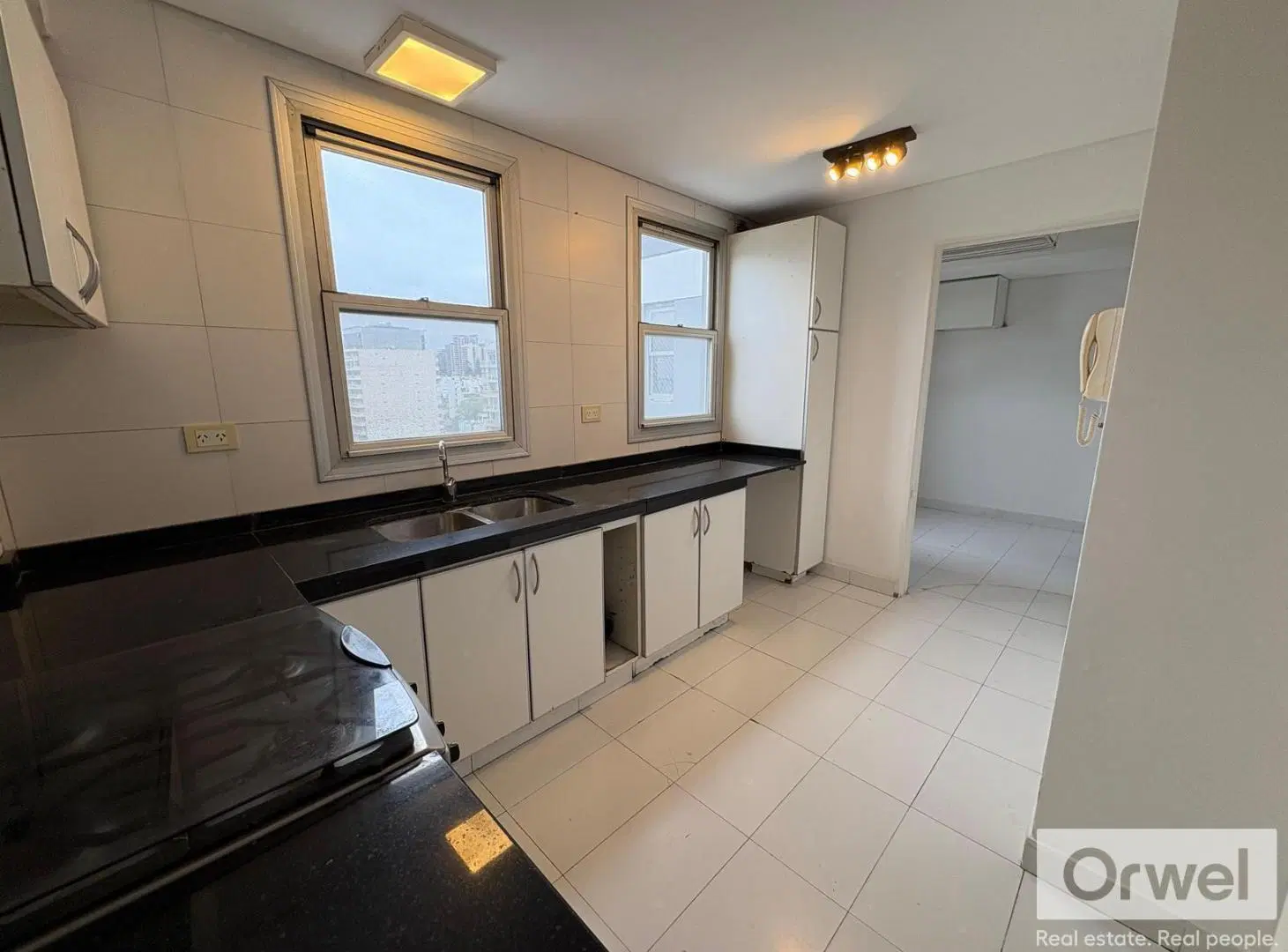 Departamento en Venta 3 dormitorios con dependencia. Amenities. Cochera. Seguridad por Totem 5