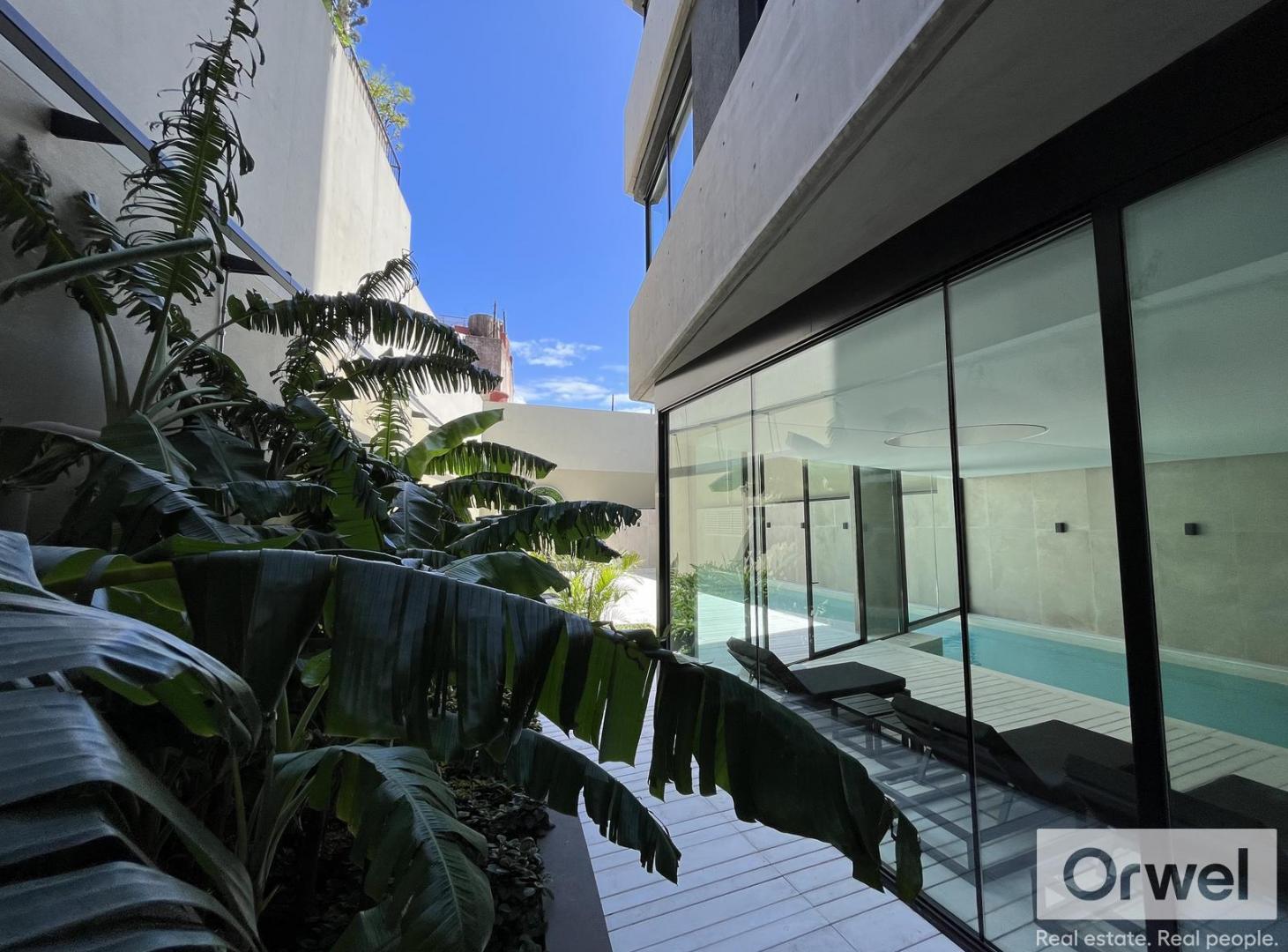 Departamento Monoambiente al frente en Venta. Full amenities.