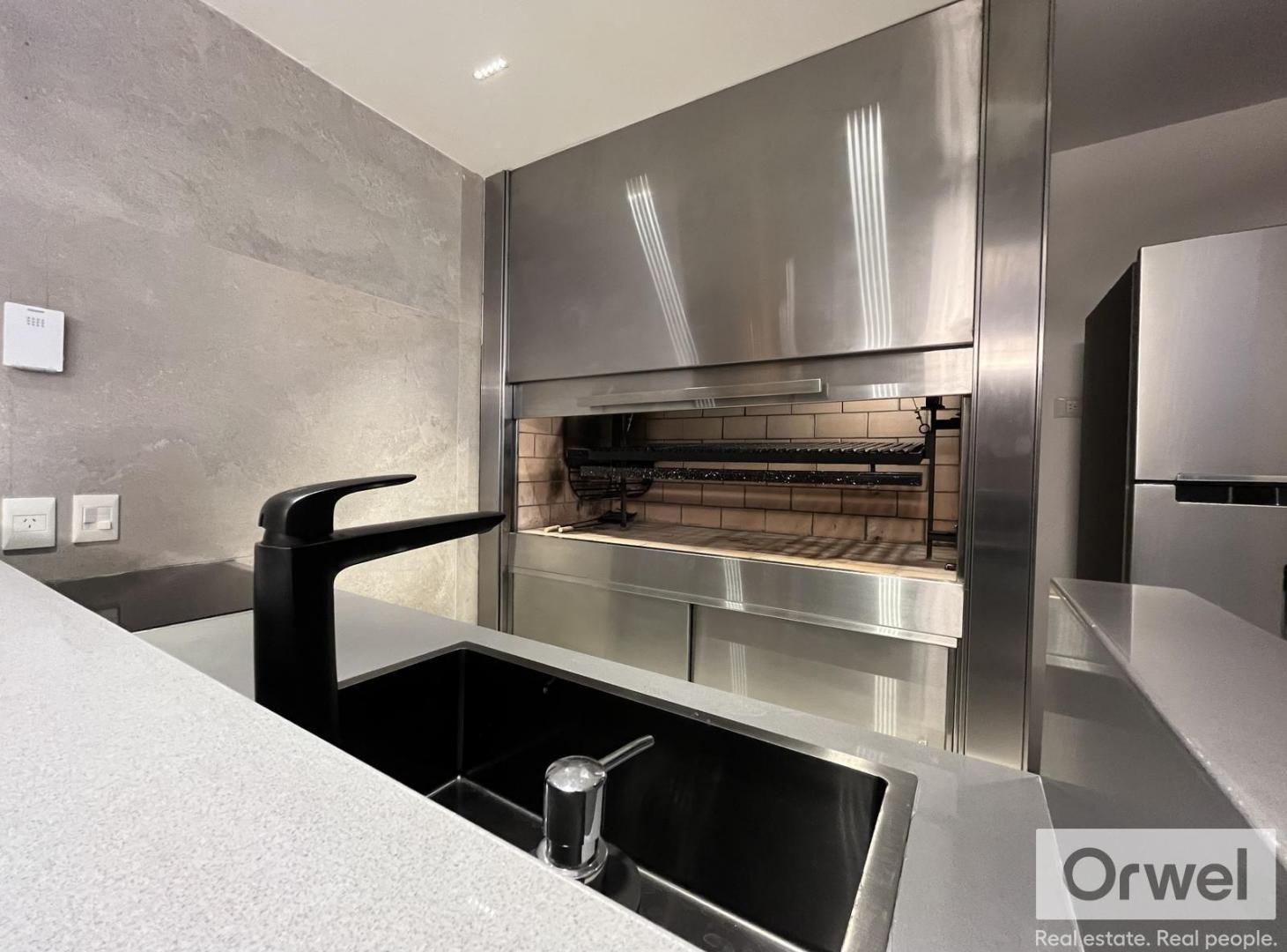 Departamento Monoambiente al frente en Venta. Full amenities.