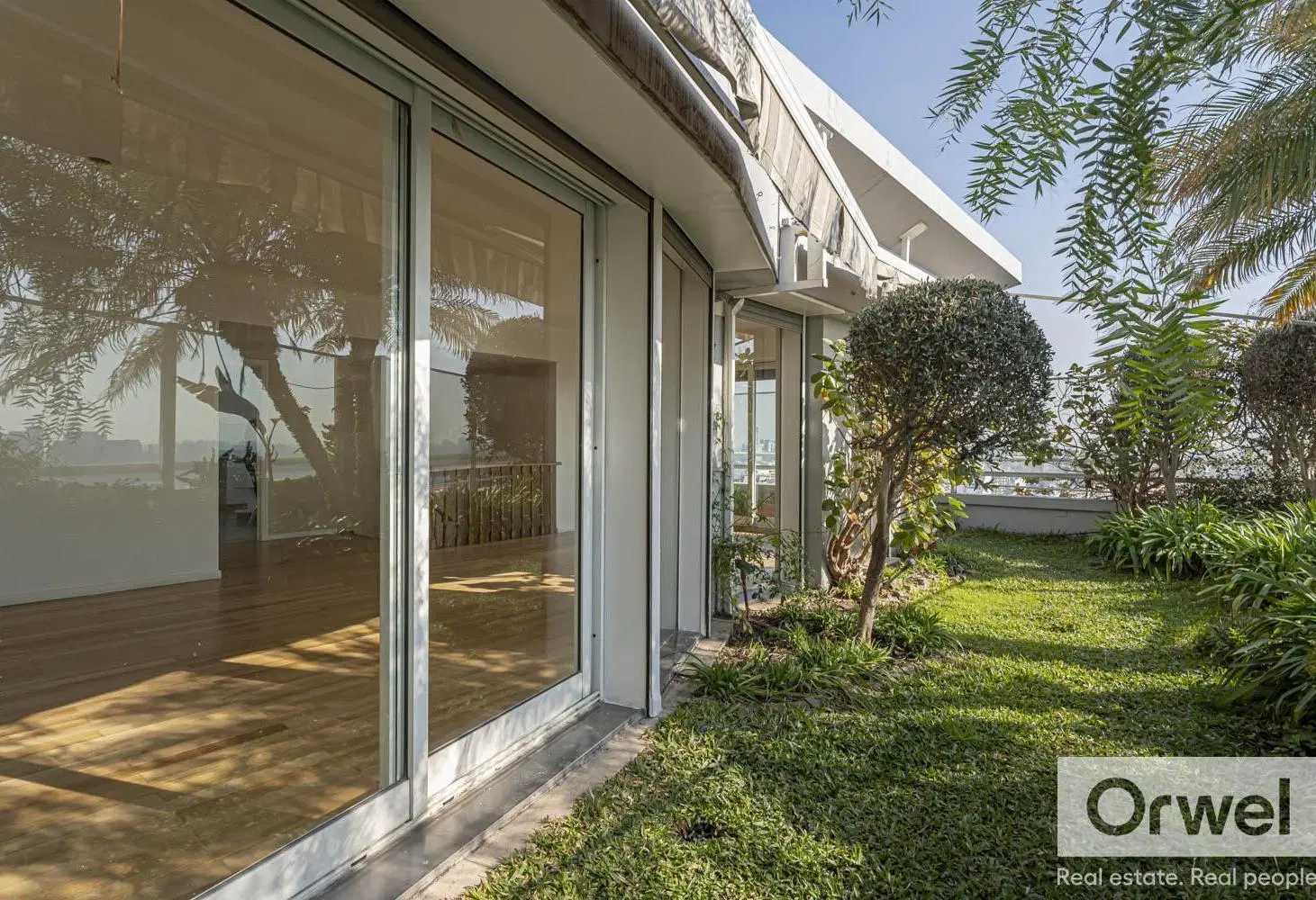 Departamento en Venta con Jardin! 3 dormitorios y dependencia. 5