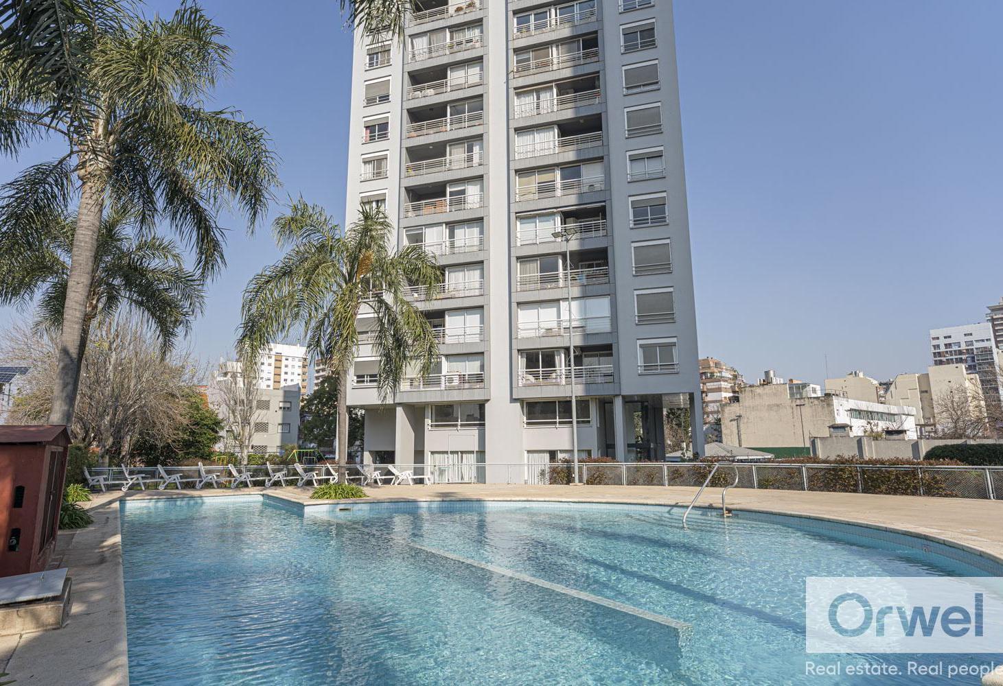 Departamento en Venta con Jardin! 3 dormitorios y dependencia.