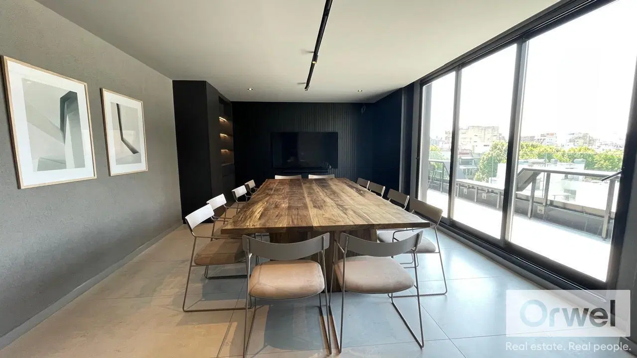 Departamento/Oficina en The Mark! Sin muebles. Al frente con Patio y Balcon. 4