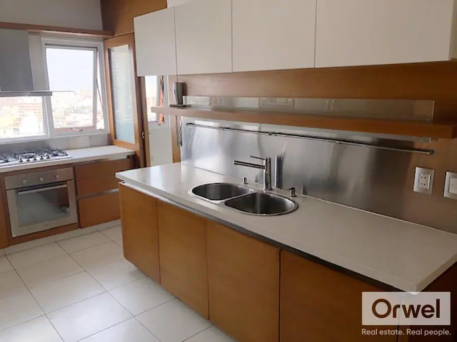 Torre Aisenson - Excelente Depto - 2 Cocheras - Piso Alto !! 5
