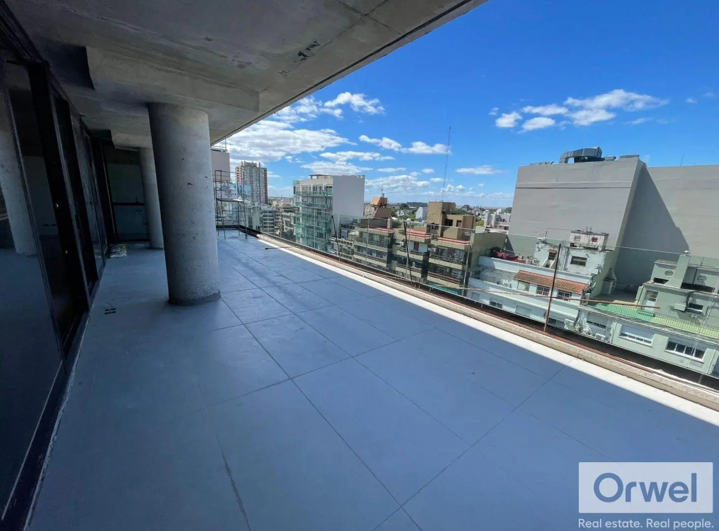 Oficina en ALQUILER en Belgrano Pasante. Seguridad. Balcon. 2 cocheras 2