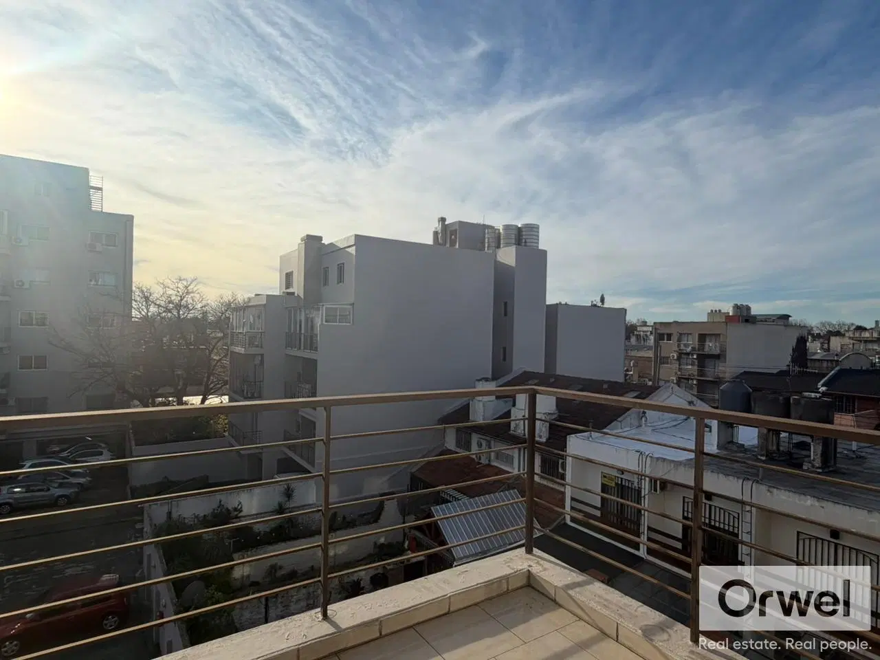 Venta 2 Ambientes Soleado Balcon Cochera Baulera Pileta 2