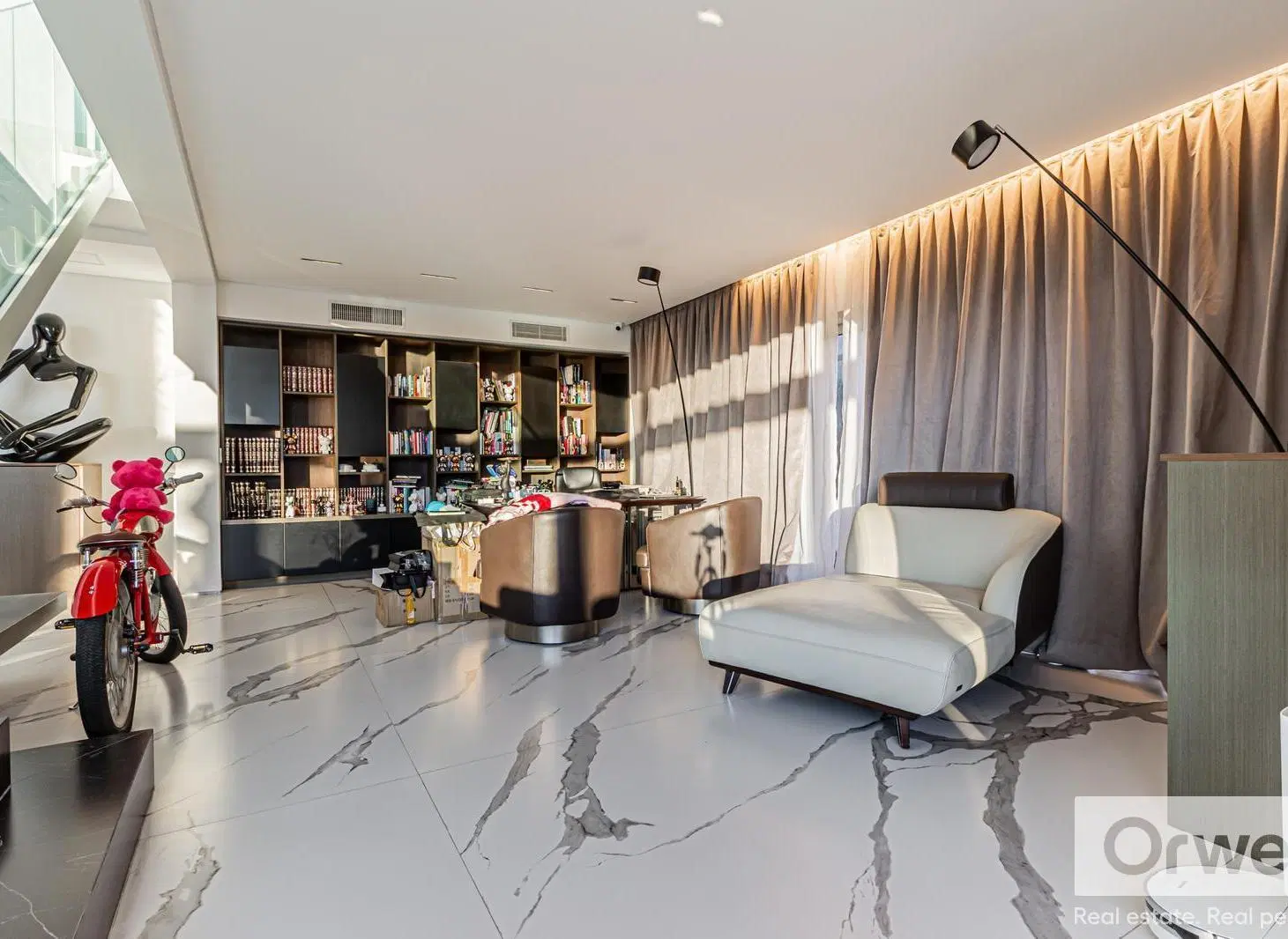Casa 5 ambientes en Venta en Nordelta. Vista al rio, pileta y amarra propia. 5