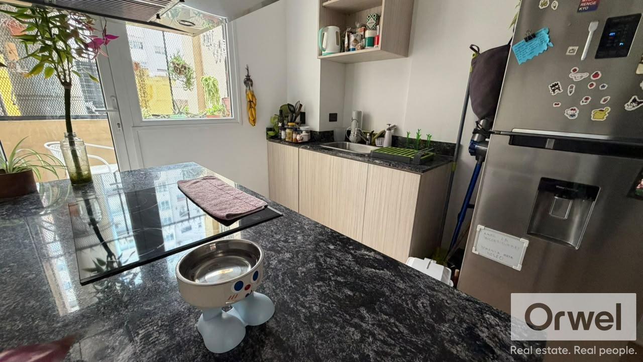 Foto de Departamento 2 ambientes con patio y dormitorio en suite., imagen 2