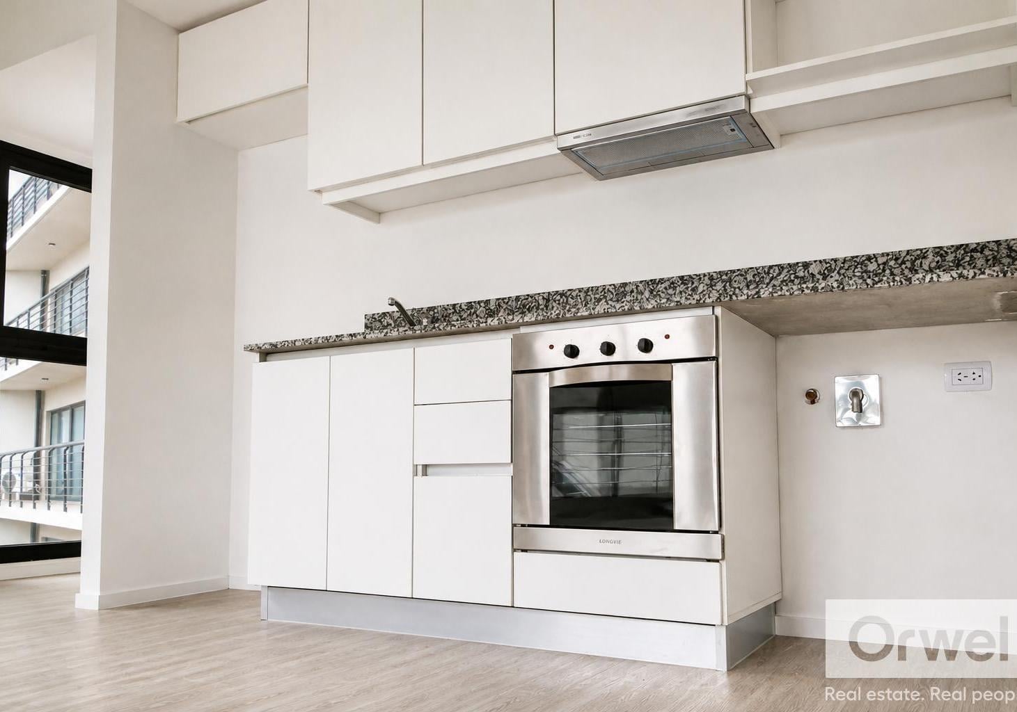 Foto de VENTA 3 AMBIENTES en BARRACAS. MOCA 2. PISO ALTO CON BALCÓN. FULL, imagen 3