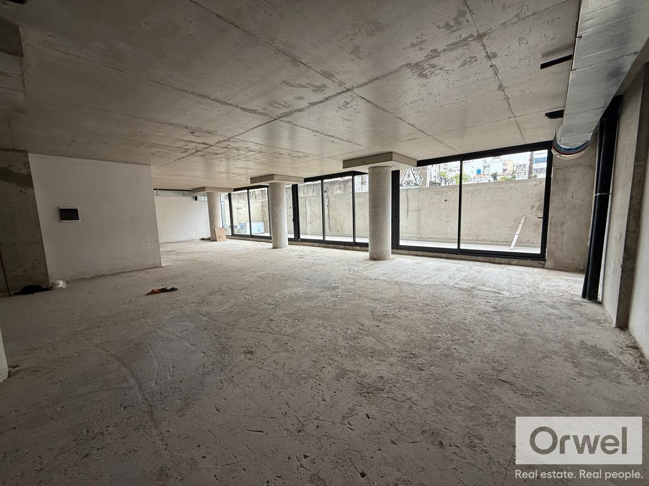 Foto de Super Local en VENTA y ALQUILER Av. del Libertador y Juramento !!!!, imagen 1