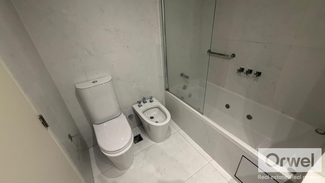 Foto de Departamento 2 Ambientes en Torre Deco con Suite, Toilette y Amenities, imagen 5