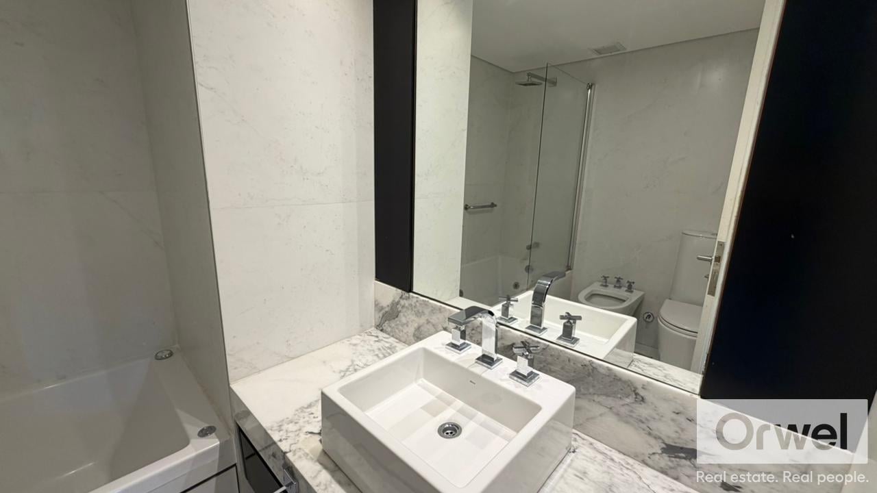 Foto de Departamento 2 Ambientes en Torre Deco con Suite, Toilette y Amenities, imagen 2