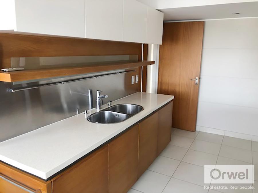 Foto de Torre Aisenson - Excelente Depto - 2 Cocheras - Piso Alto !!, imagen 4