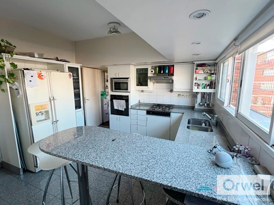 Foto de Torre. Excelente Piso 4 y 5 Dormitorios. 2 Cocheras con muebles, imagen 3
