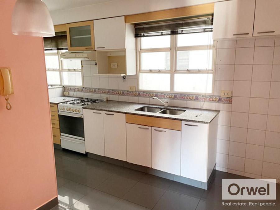 Foto de 3 Ambientes Piso Alto ! Bajas Expensas ! Super cómodo, imagen 3