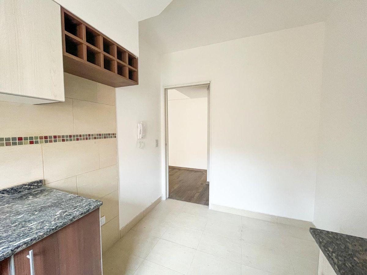 Foto de VENTA 2 AMBIENTES C/ TERRAZA PROPIA - ALMAGRO, imagen 4