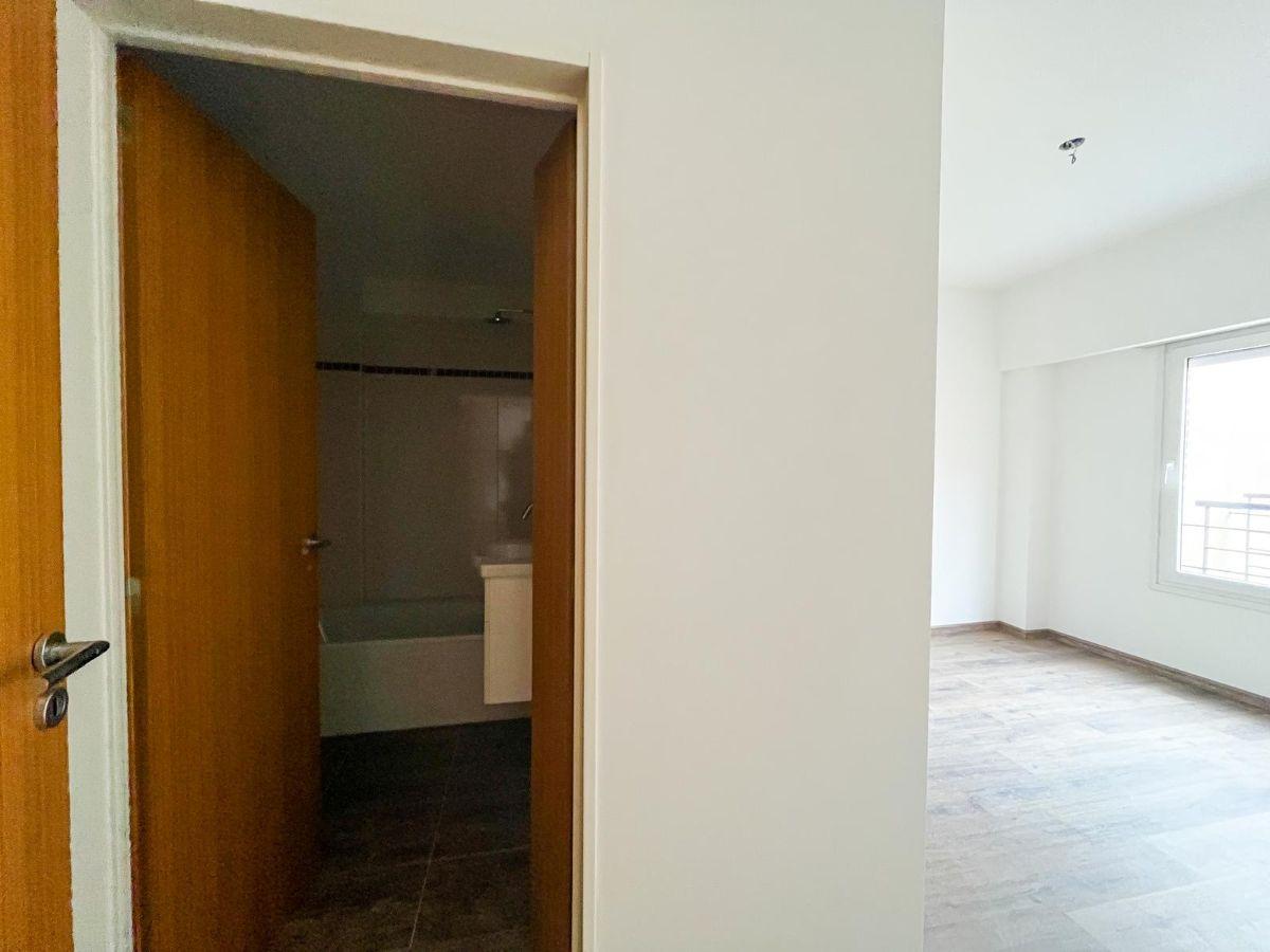 Foto de VENTA 2 AMBIENTES C/ TERRAZA PROPIA - ALMAGRO, imagen 3