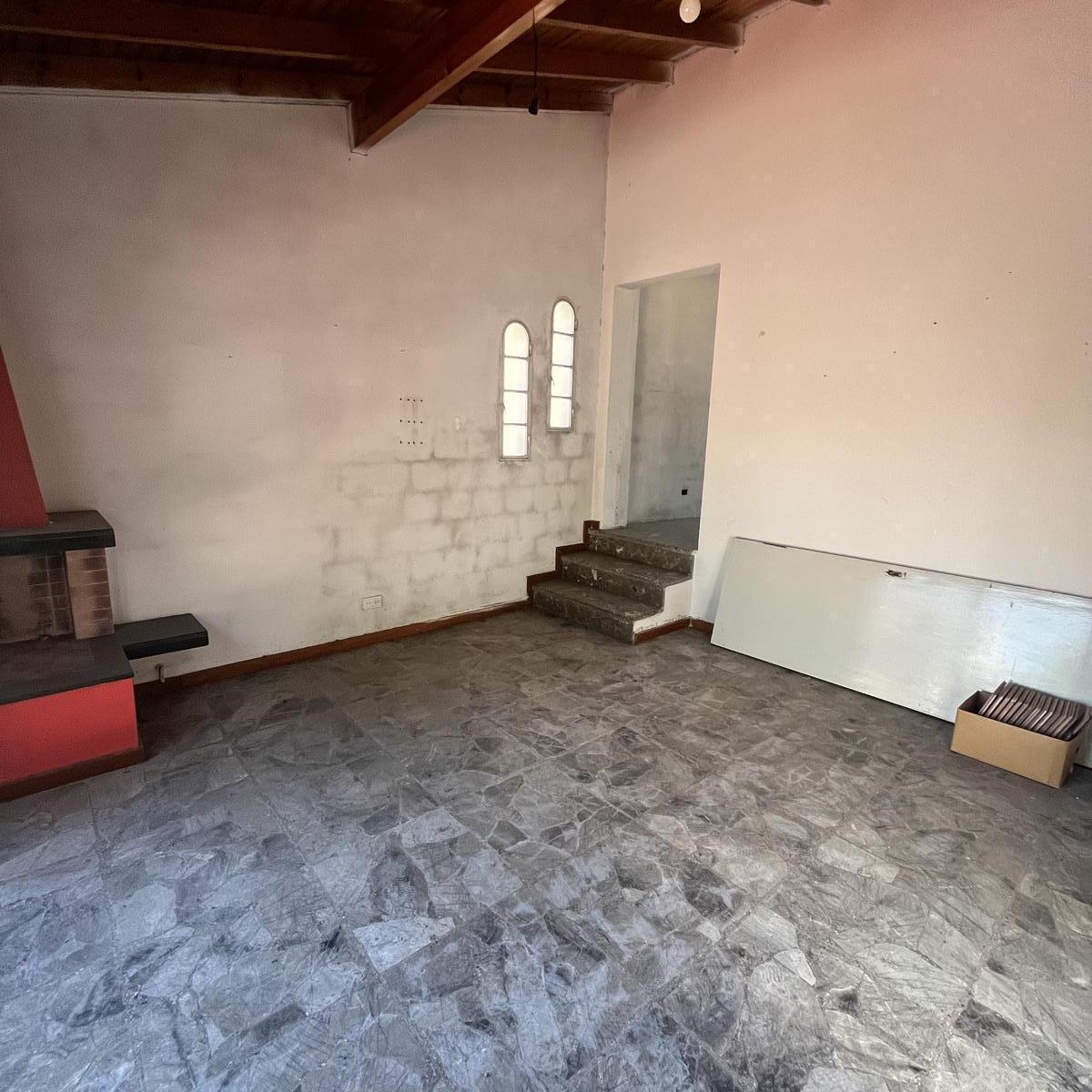 Casa Multi Familiar - Monte Castro 5