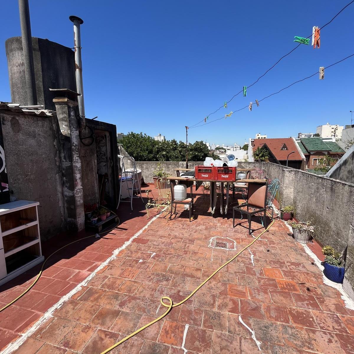 Casa Multi Familiar - Monte Castro 4
