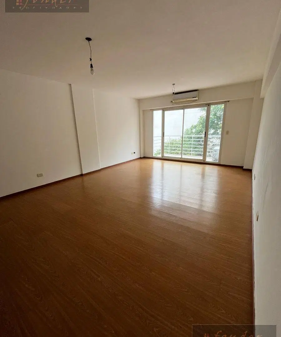 MONOAMBIENTE CON BALCON  - ABASTO 4