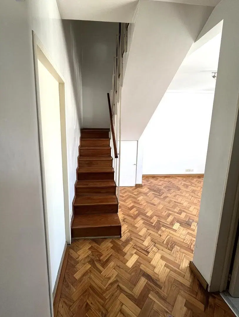 IMPECABLE DOS AMBIENTES EN DUPLEX EN LA ZONA TRIBUNALES 5