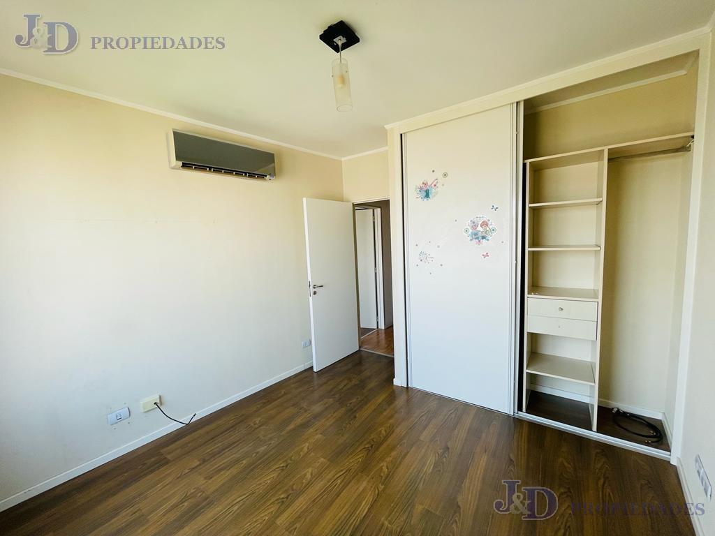 Foto de TRES AMBIENTES CON COCHERA PISO ALTO VISTA PANORAMICA EN LAS TORRES CABALLITO NUEVO, imagen 3