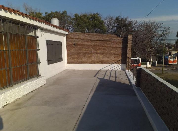 ALQUILER DEPARTAMENTO 3 AMBIENTES ESCALERA Ciudad Evita 3