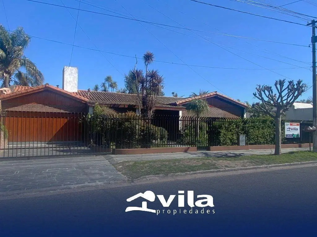 VENTA Casa 5 Ambientes - Ideal Inversion- locales inversion-Circ 1°  Ciudad Evita 3