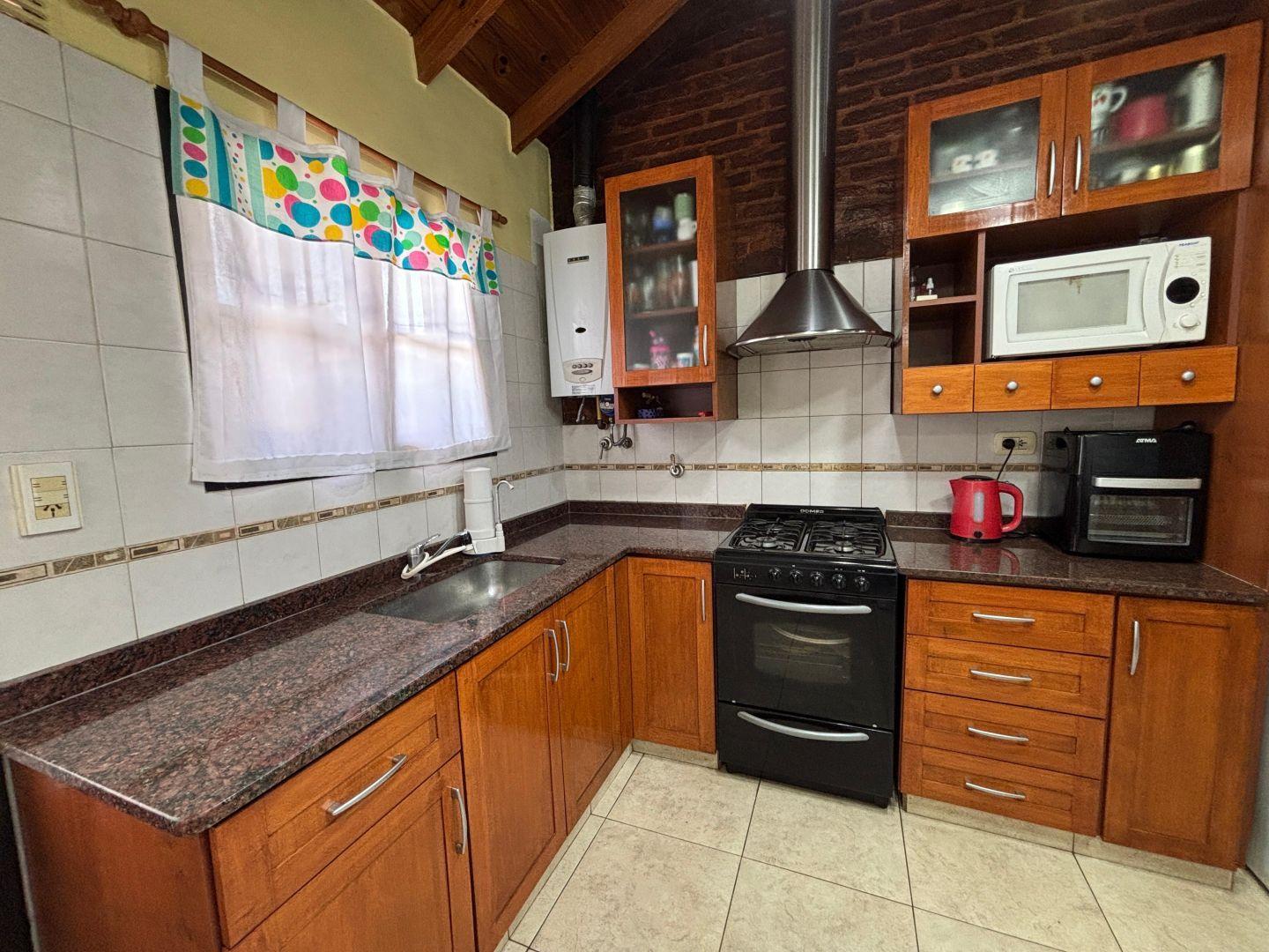 Foto de Venta Casa 4 dormitorios piscina quincho parrilla Barrio Puertas del, imagen 1