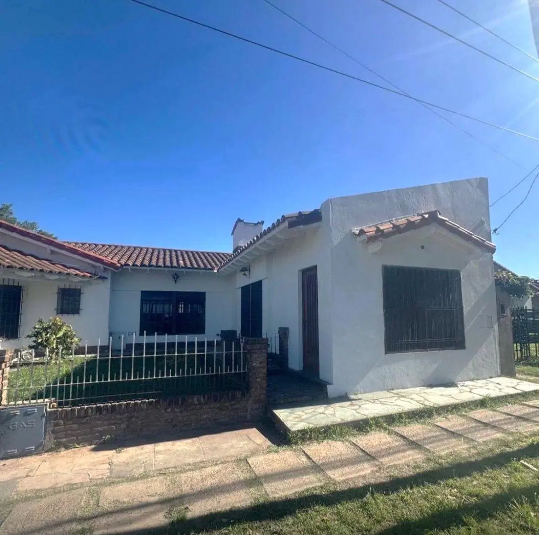 Venta Chalet en esquina Circunscripcion 3° Ciudad Evita 5
