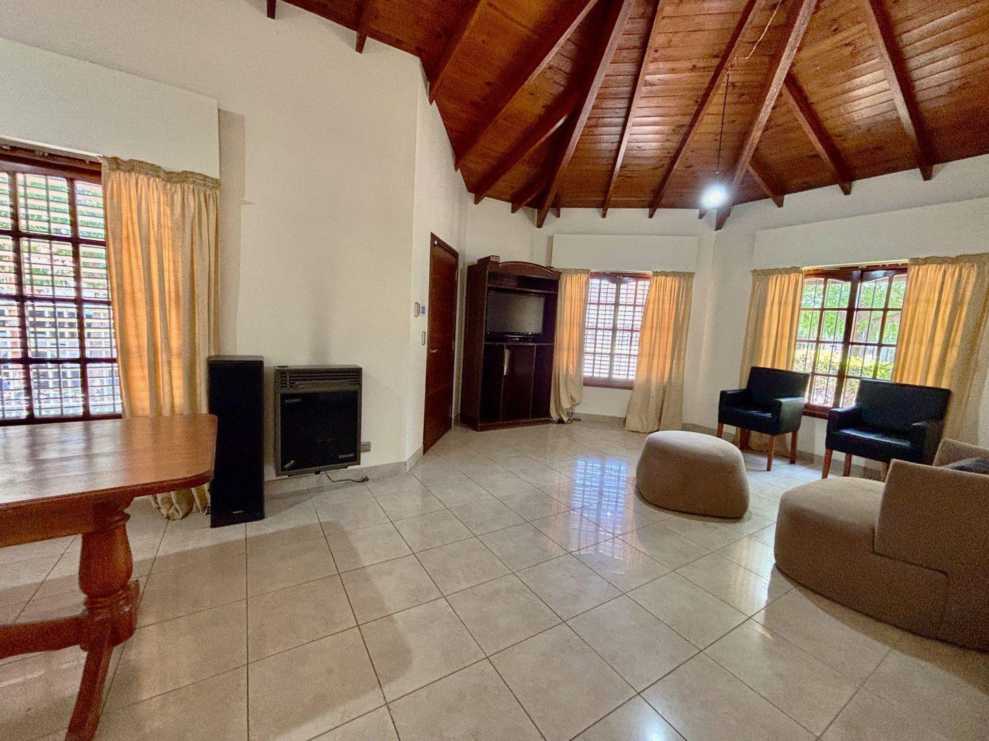 Foto de Venta casa 5 ambientes Avenida Principal Aldo Bonzi Apto credito, imagen 3