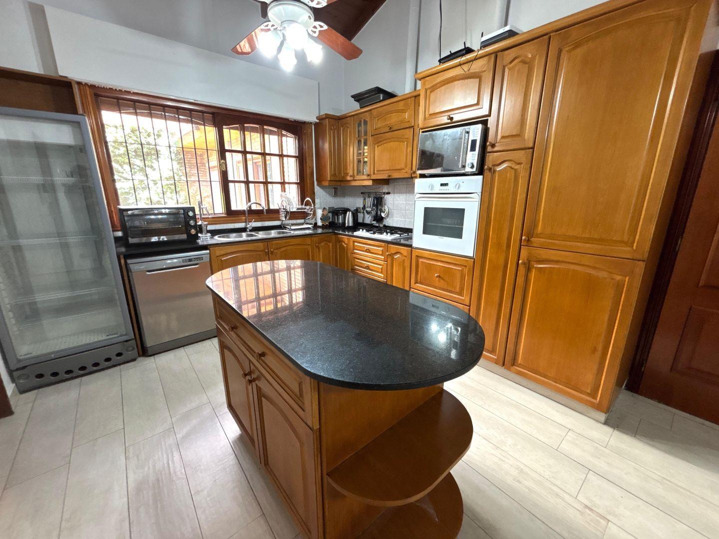 Foto de Venta casa 5 ambientes Avenida Principal Aldo Bonzi Apto credito, imagen 5