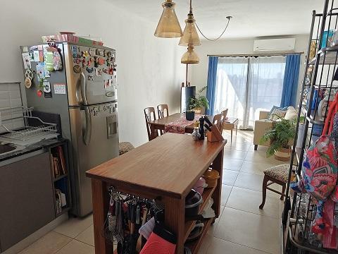 Excelente 3 ambientes con vista abierta y cochera cubierta