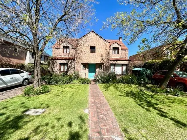 casa en VENTA BC. El Molino - lote central- 4 dormitorios- 2