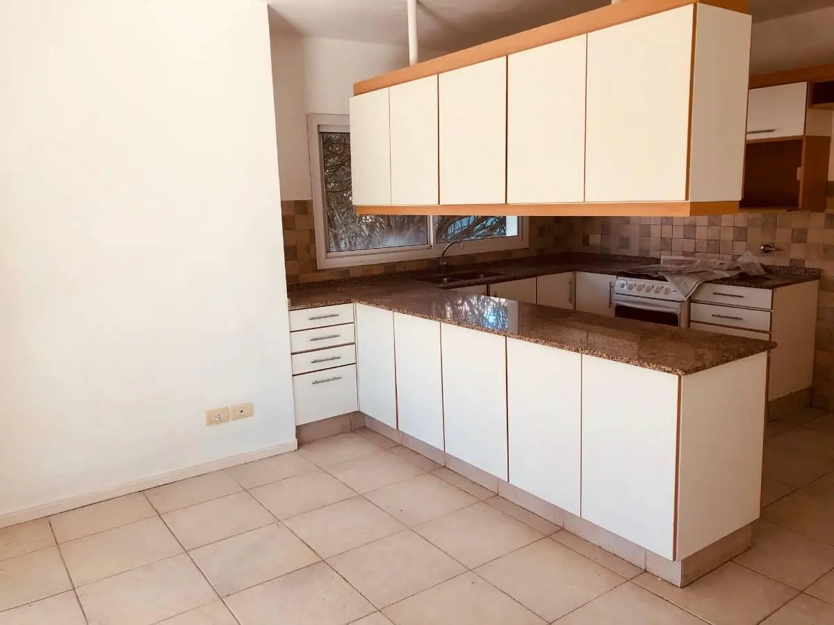 Muy linda casa en Los Potrillos sobre lote central 5