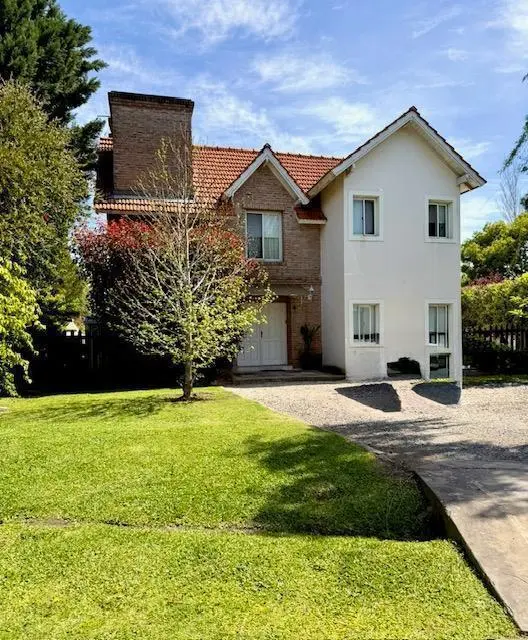 CASA en VENTA BC ."EL MOLINO " 3 dorm ,dep 2