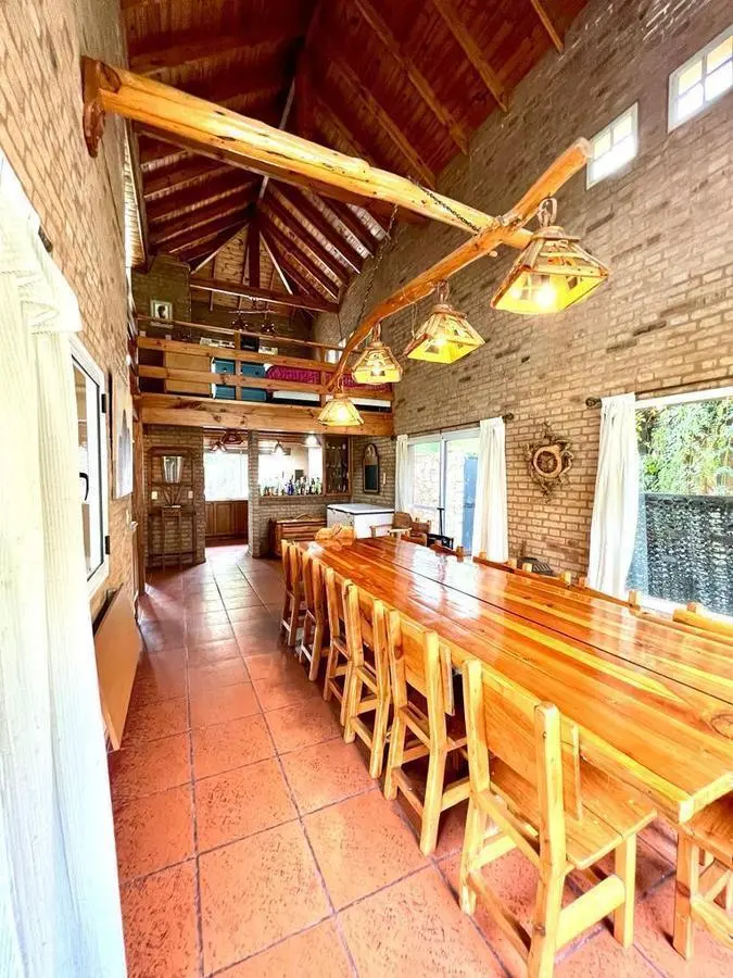 Casa alquiler 4 ambientes La Legua 2