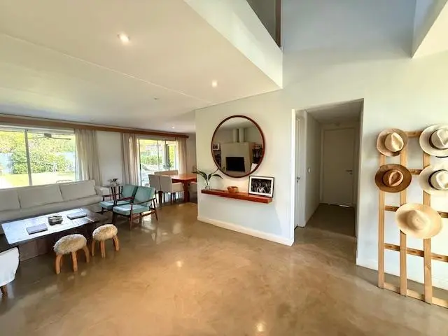 Casa en VENTA  BC .Los Laureles 3