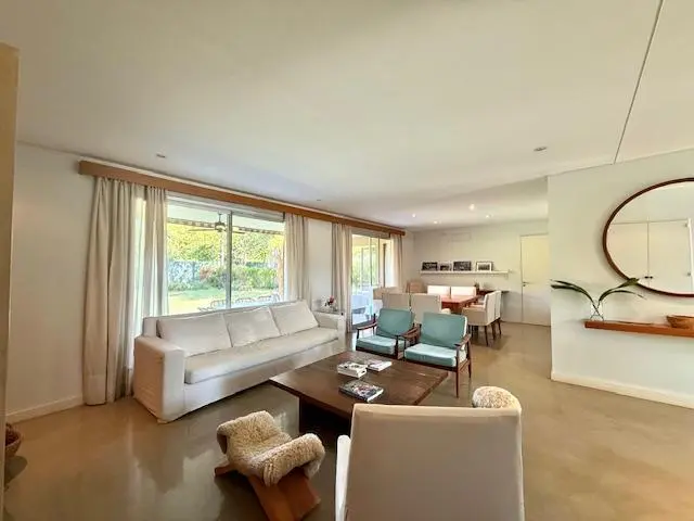 Casa en VENTA  BC .Los Laureles 5