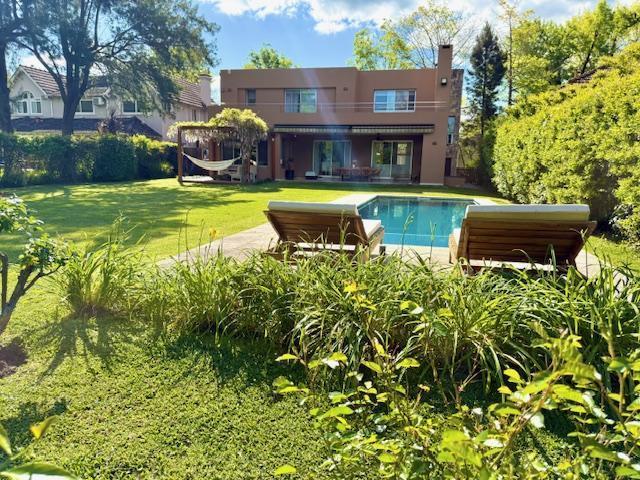 Casa en VENTA  BC .Los Laureles