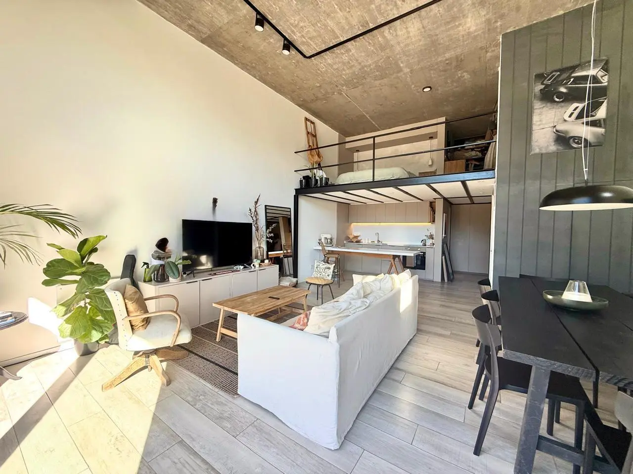 Excelente Loft de 90 mts2 de 2 ambientes y una terraza de 20 mts con vistas al interior del complejo 5