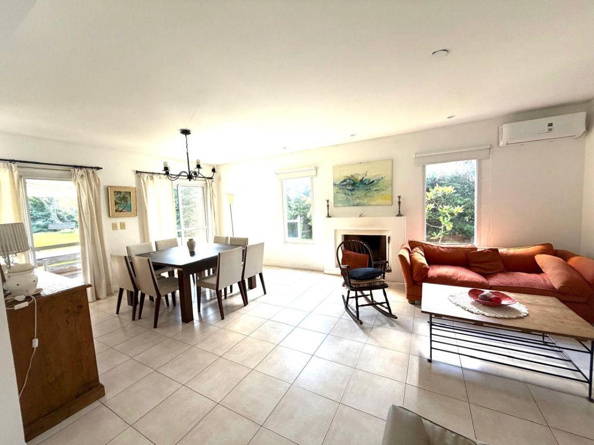 Casa de 220 m² con 4 habitaciones en venta en El Molino